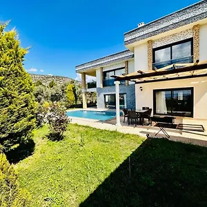 https://villa-bella-kusadasi.kusadasihotels.org