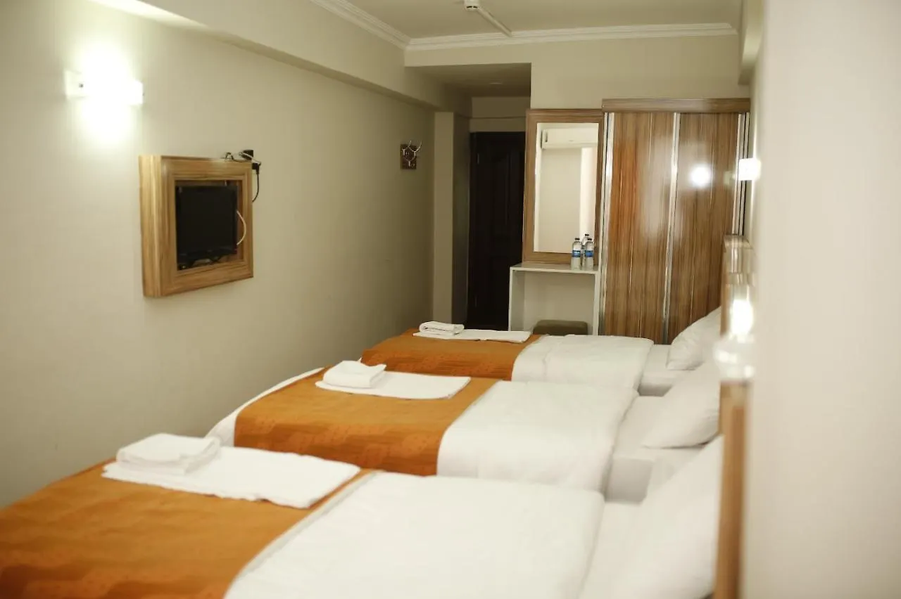 Oezhan Hotel Antalya