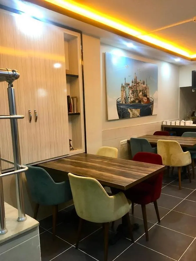 Oezhan Hotel Antalya 3*,